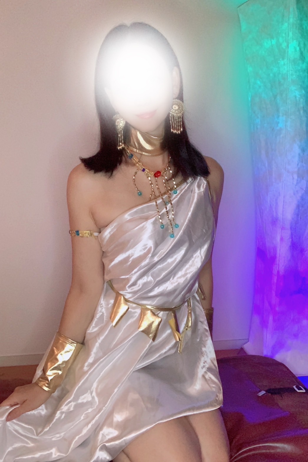 Akari（国王の禁断の愛人）
